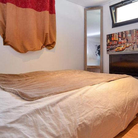 Awesome Apartment In Pujaut With Swimming Pool Екстериор снимка